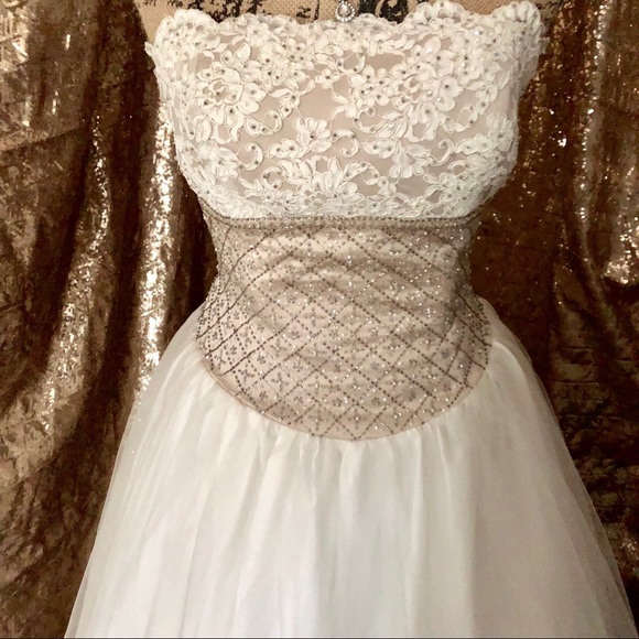 Vintage Beaded Ball Gown Wedding Dress - Picture 3 of 5